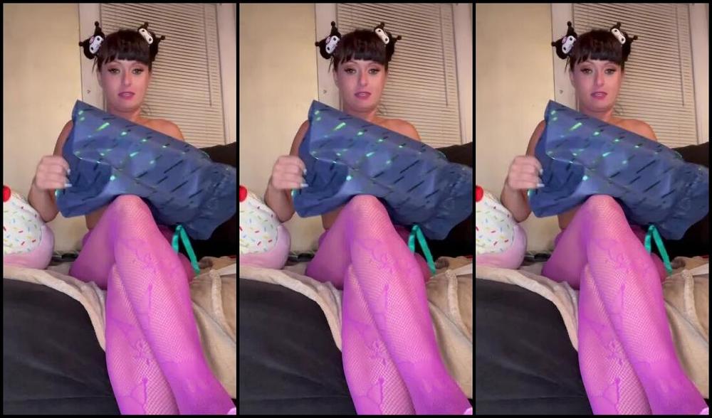 Lilmizzunique Nicknamed Lilmizzunique Onlyfans Check Out My Fun New Toy Can T Wait To Try This Out Or Should I Say In Thank You To My Sweet Fan