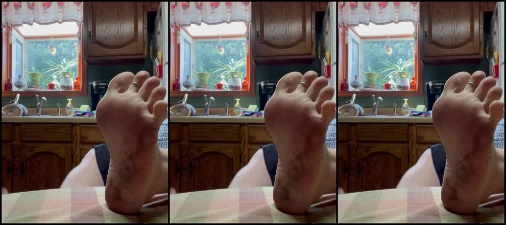 Fattyfeet420 Nicknamed Fattyfeet420 08 14 2023 Onlyfans Video Dirty Feet And Dirty Talk In The Kitchen