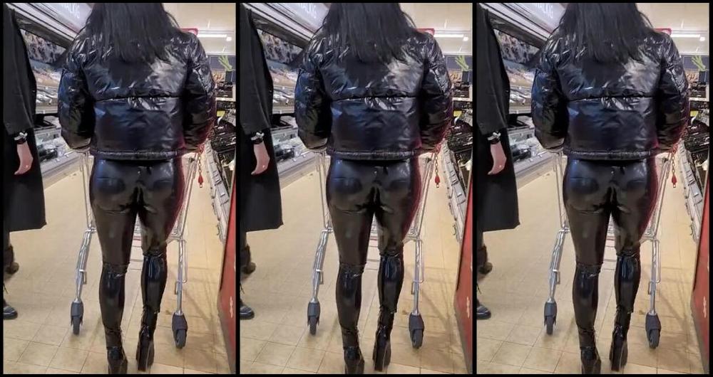 Sophie X Elodie Nicknamed Sophie X Elodie 04 23 2025 Onlyfans Video Zu Zweit Einkaufen Im Latexoutfit