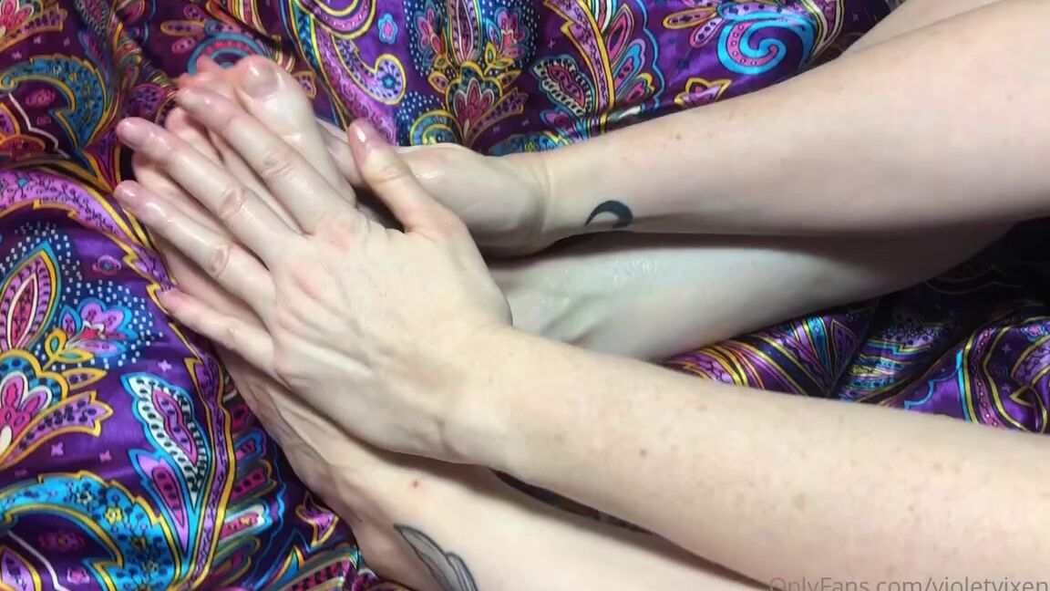 Miss Violet Vixen Nicknamed Violetvixen8474 01 28 2022 Onlyfans Video Giving Myself A Foot Rub At The End Of A Long Day