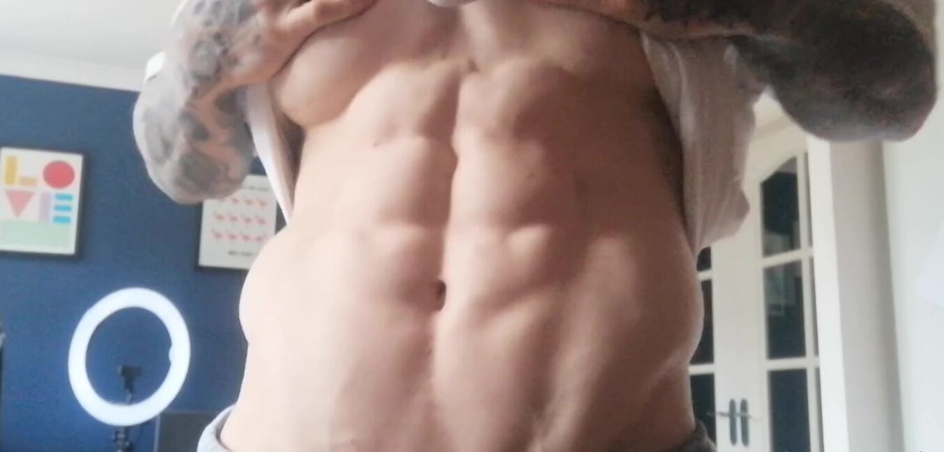 Lee Keyrouz Nicknamed Leekeyrouz 12 25 2023 Onlyfans Video Post Christmas Cheat Meal Abs