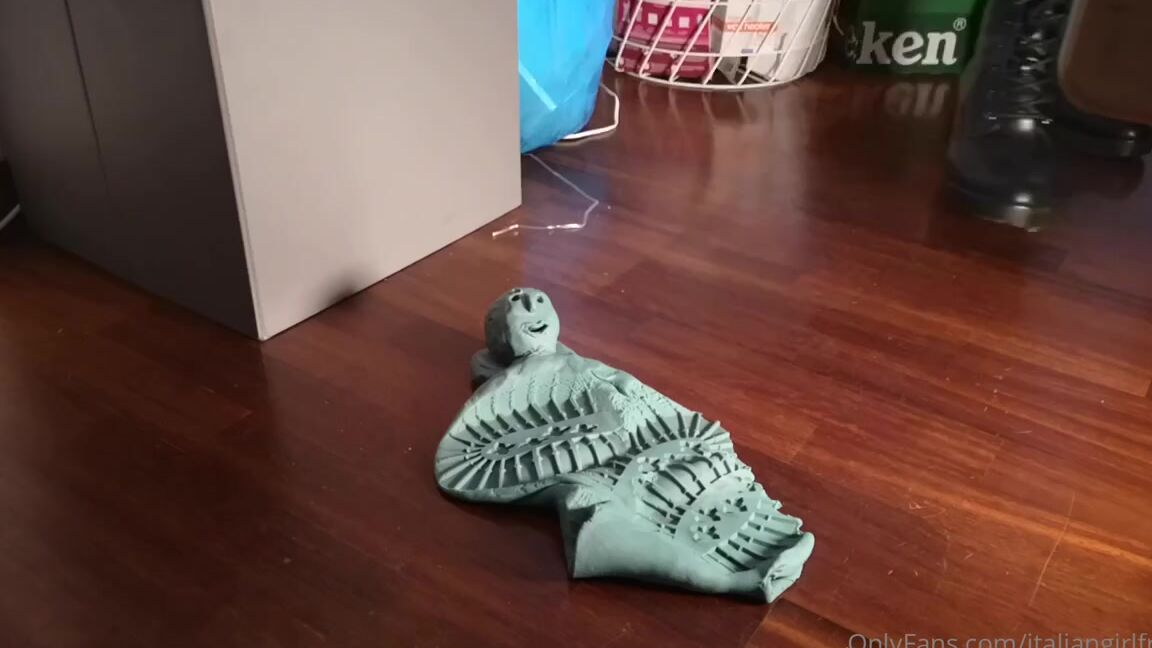 Italian Girlfriend Nicknamed Italiangirlfriend 07 22 2022 Onlyfans Video Clay Mans Adfy