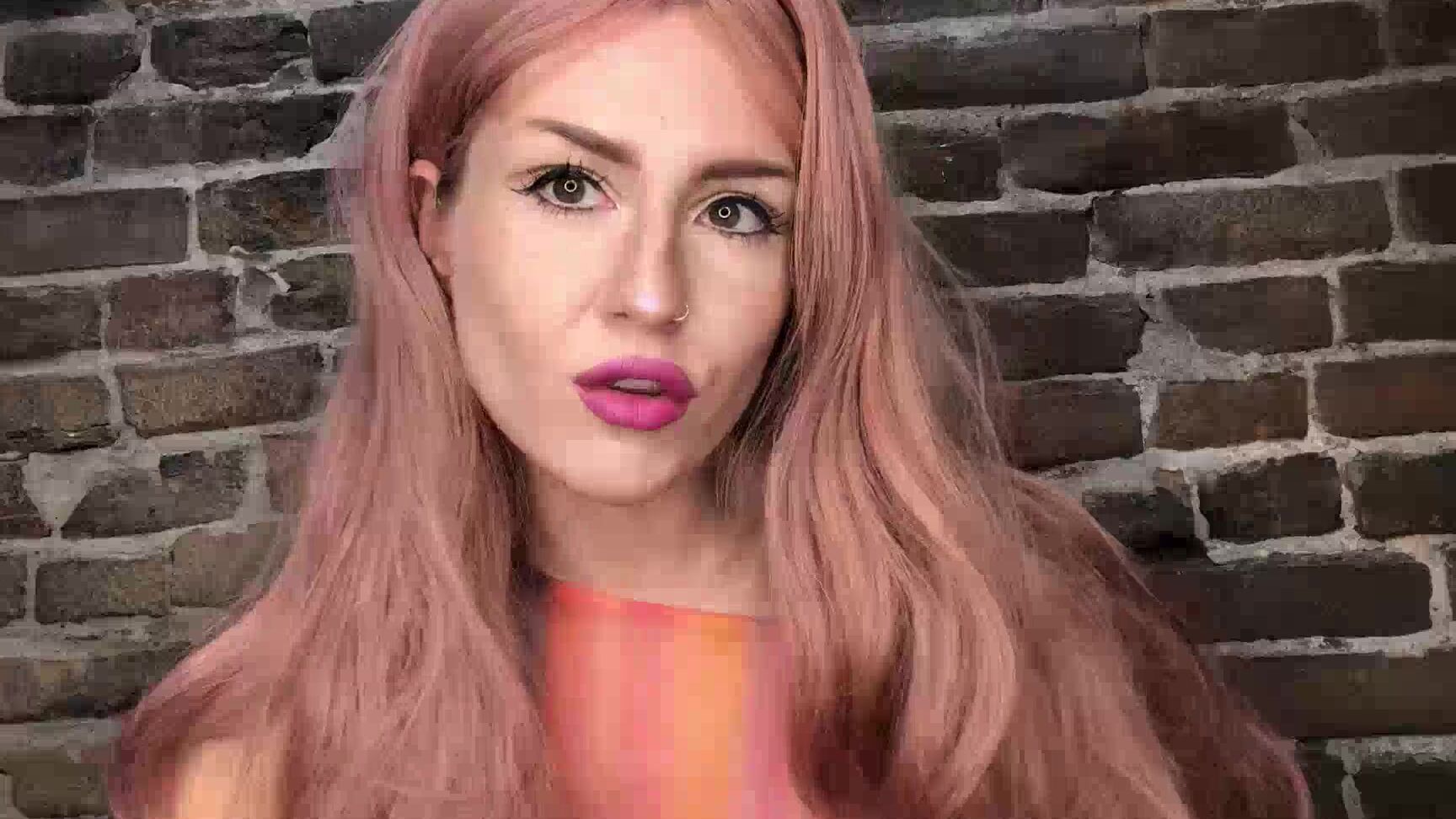 "Miss Mindy" bisexual, femdom, psychologicaldomination, queer, strapon introduction to masculine attraction manyvids