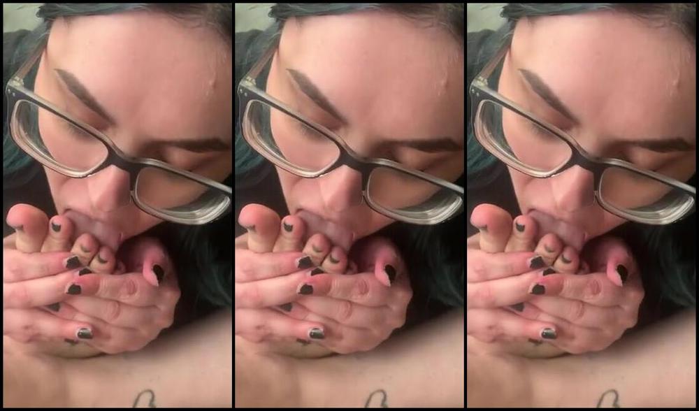 Marci Toes Nicknamed Marcitoes23 10 18 2024 Onlyfans Video I Just Couldnt Help Myself I Had To Go In For Seconds When I Got Back