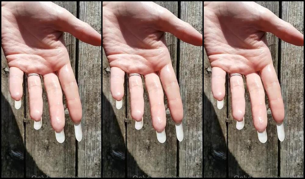 Lady Left Nicknamed Ladyleft 05 02 2020 Onlyfans Video Someone Requested My Nails And Wood Nb94