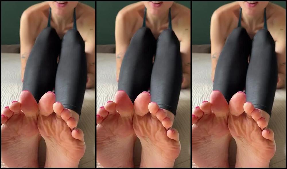 Maxi Rose Nicknamed Cutestickyfeet 05 13 2024 Onlyfans Video Toes And Tops Of Feet Joi You Are My Roommate And I Catch You