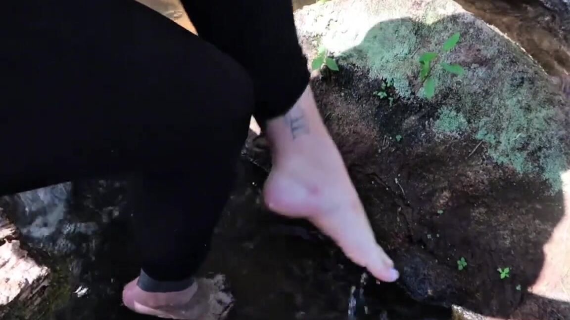 Ellaarievilo Nicknamed Ellaarievilo 07 13 2025 Onlyfans Video Sem Meias