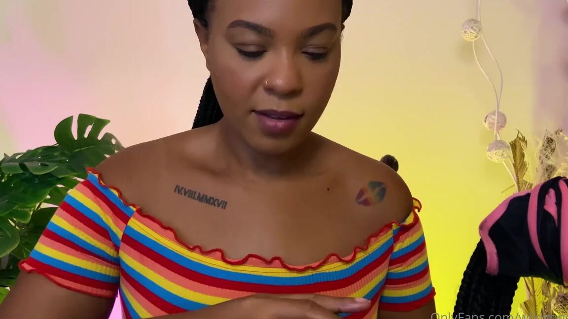 Wild Gone Wild Nicknamed Wildgonewild 06 04 2022 Onlyfans Video Nsfw Asmr Video Chatty Jamaican Girl At Back Of Class Plays With Your Hair Oils