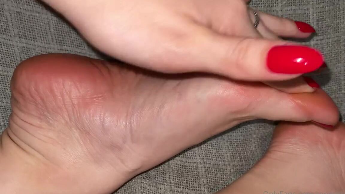 Mes Petits Pieds Nicknamed Mpetitspieds Onlyfans 09 05 2022 Video 823188