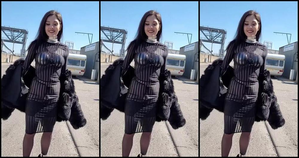 Sophie X Elodie Nicknamed Sophie X Elodie 02 04 2024 Onlyfans Video Im Kinky Outfit Und Keuschheitsset Draussen Unterwegs