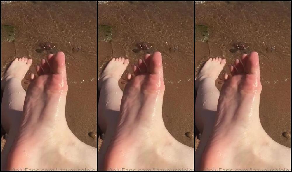 Lazypurpleleaf Nicknamed Lazylittleleaf Onlyfans Oh Im So Tired Today But I Go To Bed In A Good Mood Right Now I Hope Your Day Went Well Too Let