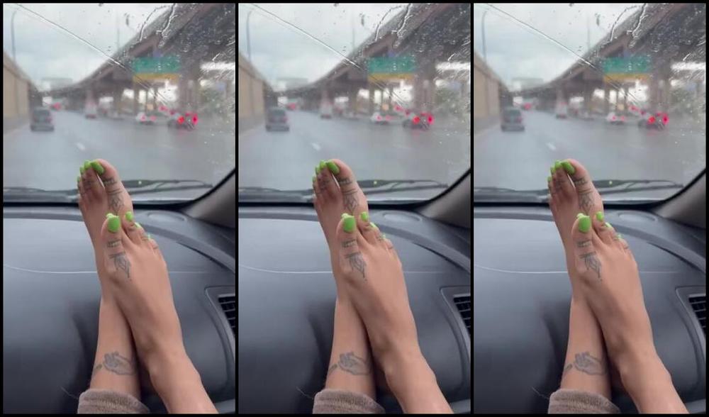 Zafeet Nicknamed Zafeetllc 12 30 2024 Onlyfans Video Rainy Car Ride And Wiggles
