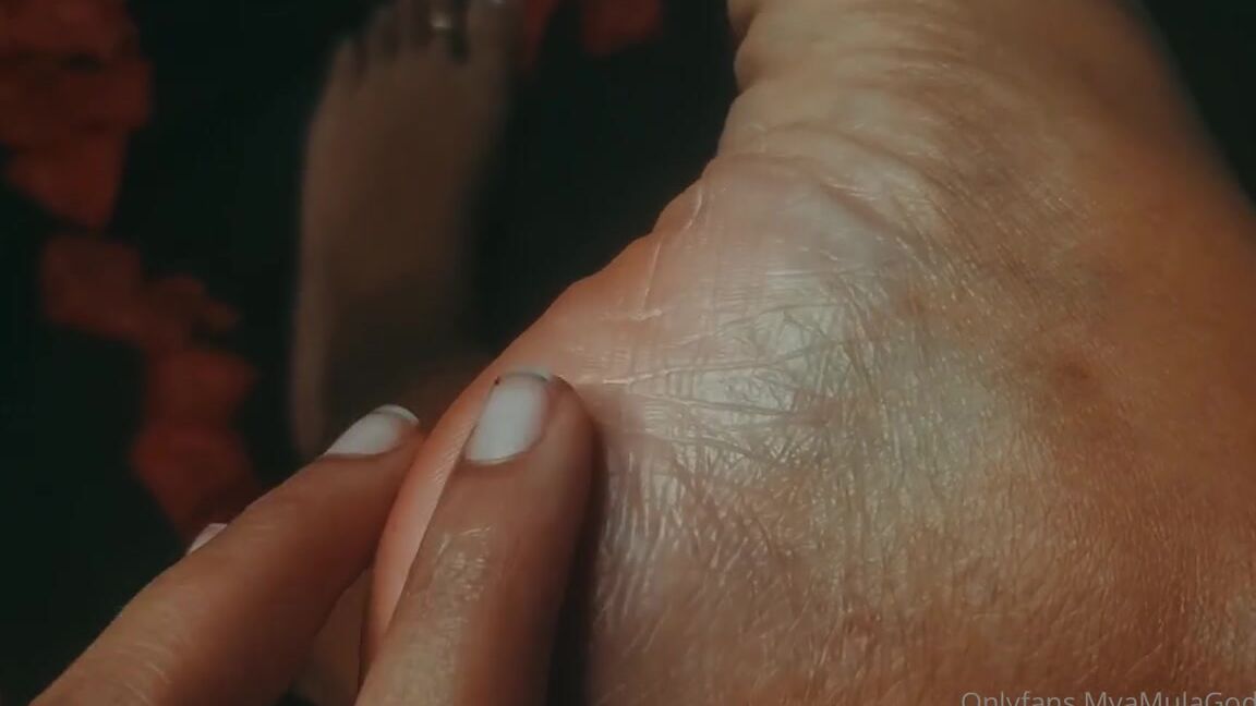 Mya Mula Nicknamed Myamulagoddess Onlyfans Ebony Foot Fetish Love Me Or Love Me Not