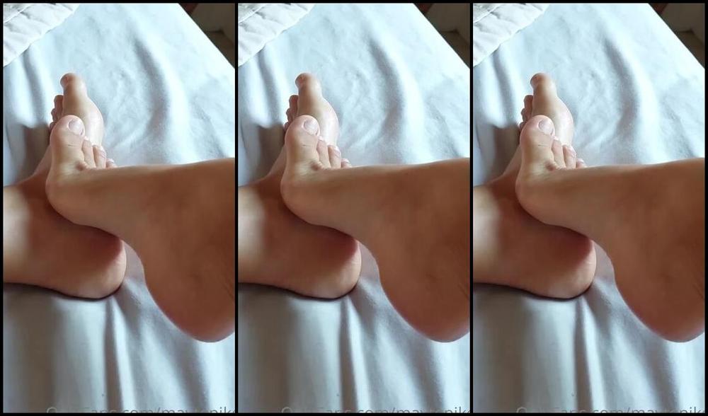 Pinkpikol Nicknamed Pinkpikol Onlyfans Maybe Ill Stay Here For A While Come Tal Vez Me Quede Aqu Un Tiempo M