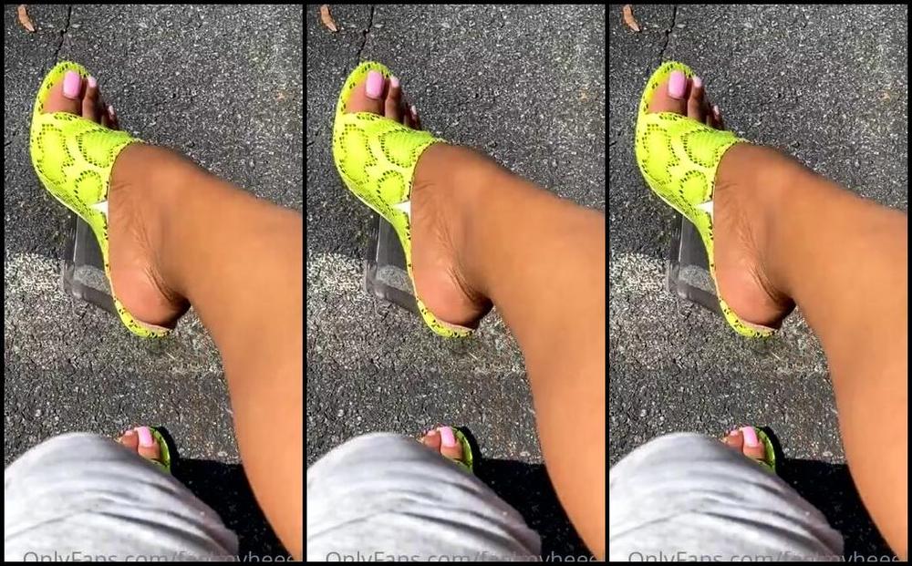 Goddess Smokey Nicknamed Goddesssmokeyyy Onlyfans Snake Skin Heels