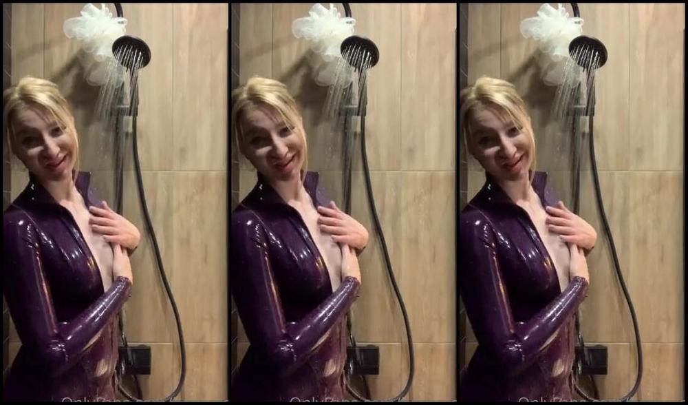 Anna Bronnica Nicknamed Bronnica 07 16 2021 Onlyfans Video Oh I Am Tired After Broadcast I Really Love Shower Right Now