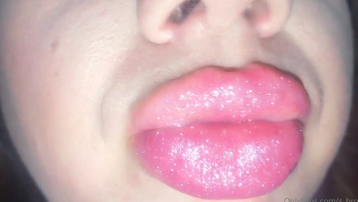 The Lipnotist Nicknamed The Lipnotist 12 21 2020 Onlyfans Video Sparkle