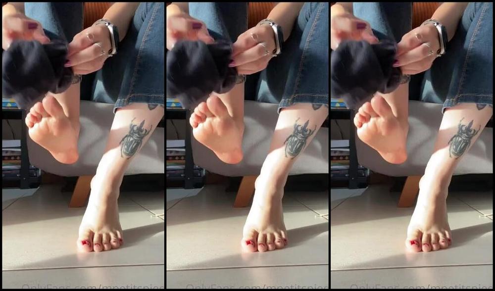 Mes Petits Pieds Nicknamed Mpetitspieds Onlyfans 03 31 2023 Video 88526