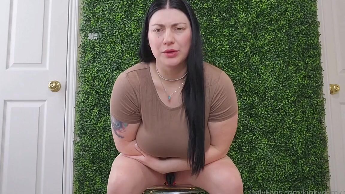 Giantessjulia Nicknamed Kinkydomkitty91 03 24 2025 Onlyfans Video Giantess Ignore What Happends When The Sick Farts Start An My Fart Slave Is Nowhere To