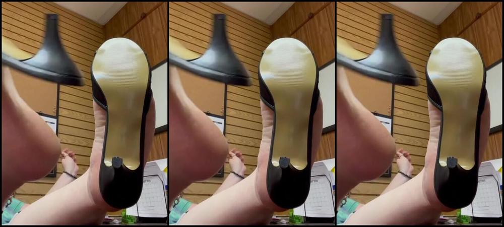 Fattyfeet420 Nicknamed Fattyfeet420 08 11 2023 Onlyfans Video Kitten Heels From My