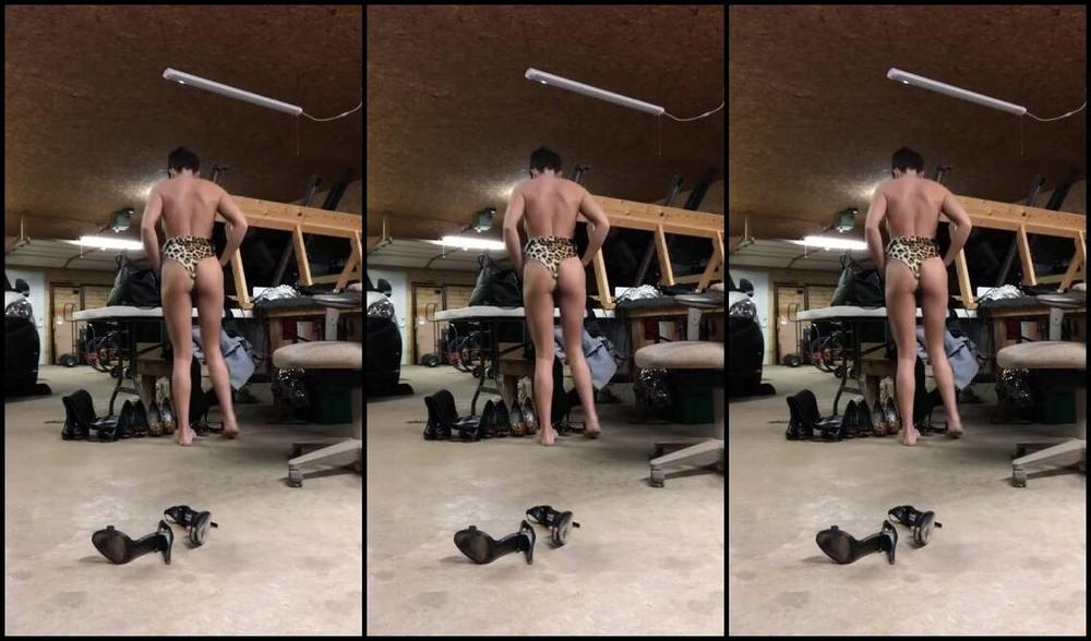 Lilmizzunique Nicknamed Lilmizzunique Onlyfans Changing Outfits In Between Today S Shoot Watch Me Strip Down