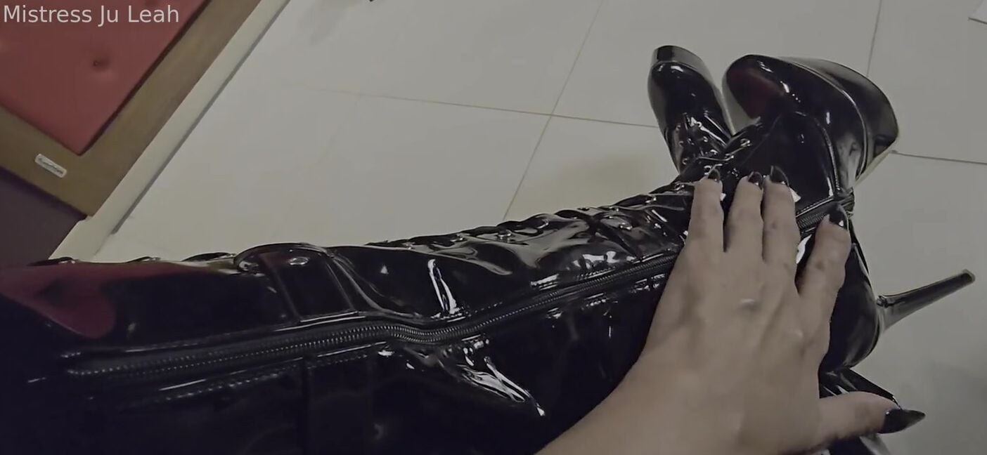 Domme Ju Leah Nicknamed Mistressjuleah 01 12 2025 Onlyfans Video Assim Que Gosto De Minha Bota Limpinha