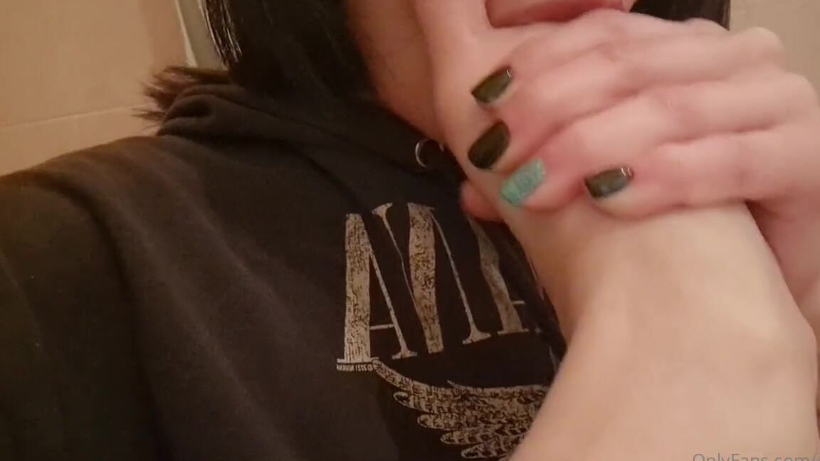 Nirvy Nicknamed Nirvy Onlyfans Slut Mode For My Feet