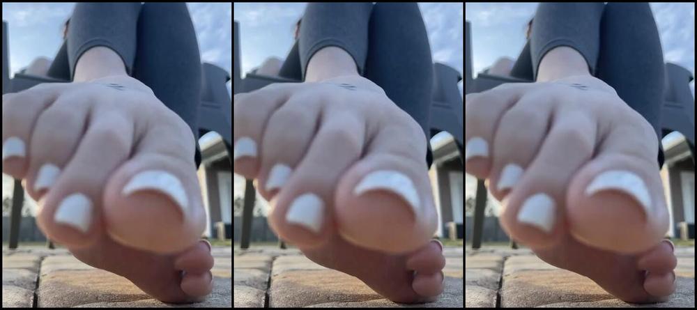 Alice Rose Nicknamed Alicerosequeenoftoes 02 09 2023 Onlyfans Video You Wanted Me To Paint My Toes White So Here They Are You Can Get Byl