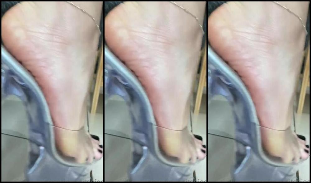 Mes Petits Pieds Nicknamed Mpetitspieds Onlyfans 08 18 2022 Video 126526