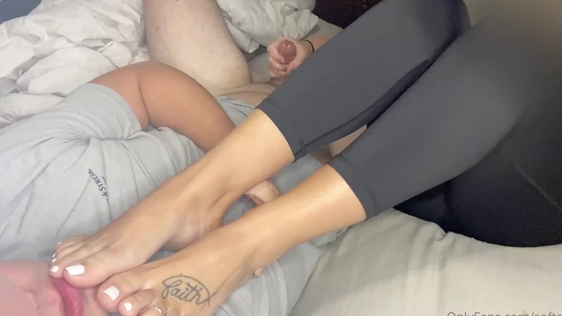 Softsoles Nicknamed Softsolezz Onlyfans He Loves To Suck On My Toes When I Get Home From My Pedicure I Love