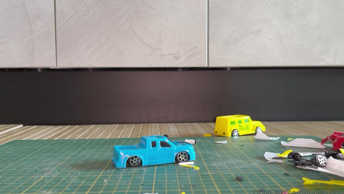 Italian Girlfriend Nicknamed Italiangirlfriend 11 24 2024 Onlyfans Video Have Fun With Plastic Toy Cars And Flat Sandals