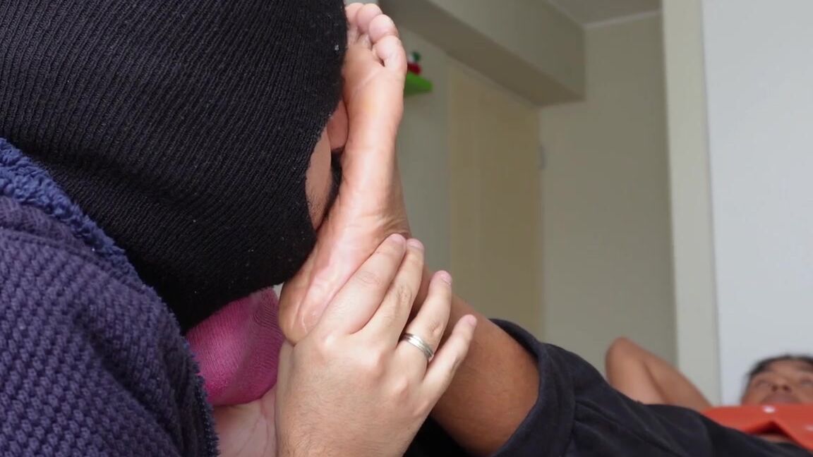 Marilyn Cutes Feet Nicknamed Marilynebonyfeet 07 21 2024 Onlyfans Video I Love It When He Worships My Beautiful Soles