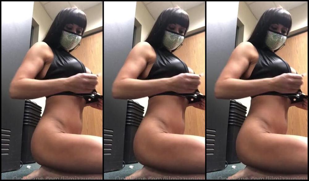 Lilmizzunique Nicknamed Lilmizzunique Onlyfans 3 Minutes In The Dressingroom After Last Nights Fights Before My Phone Died Can T Believe That