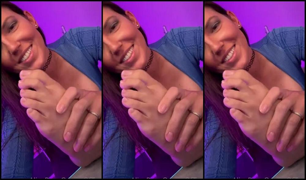 Alice Rose Nicknamed Alicerosequeenoftoes 07 04 2023 Onlyfans Video Just Me Sharing My Naked Toes With You All Im Trying To Decide What Color