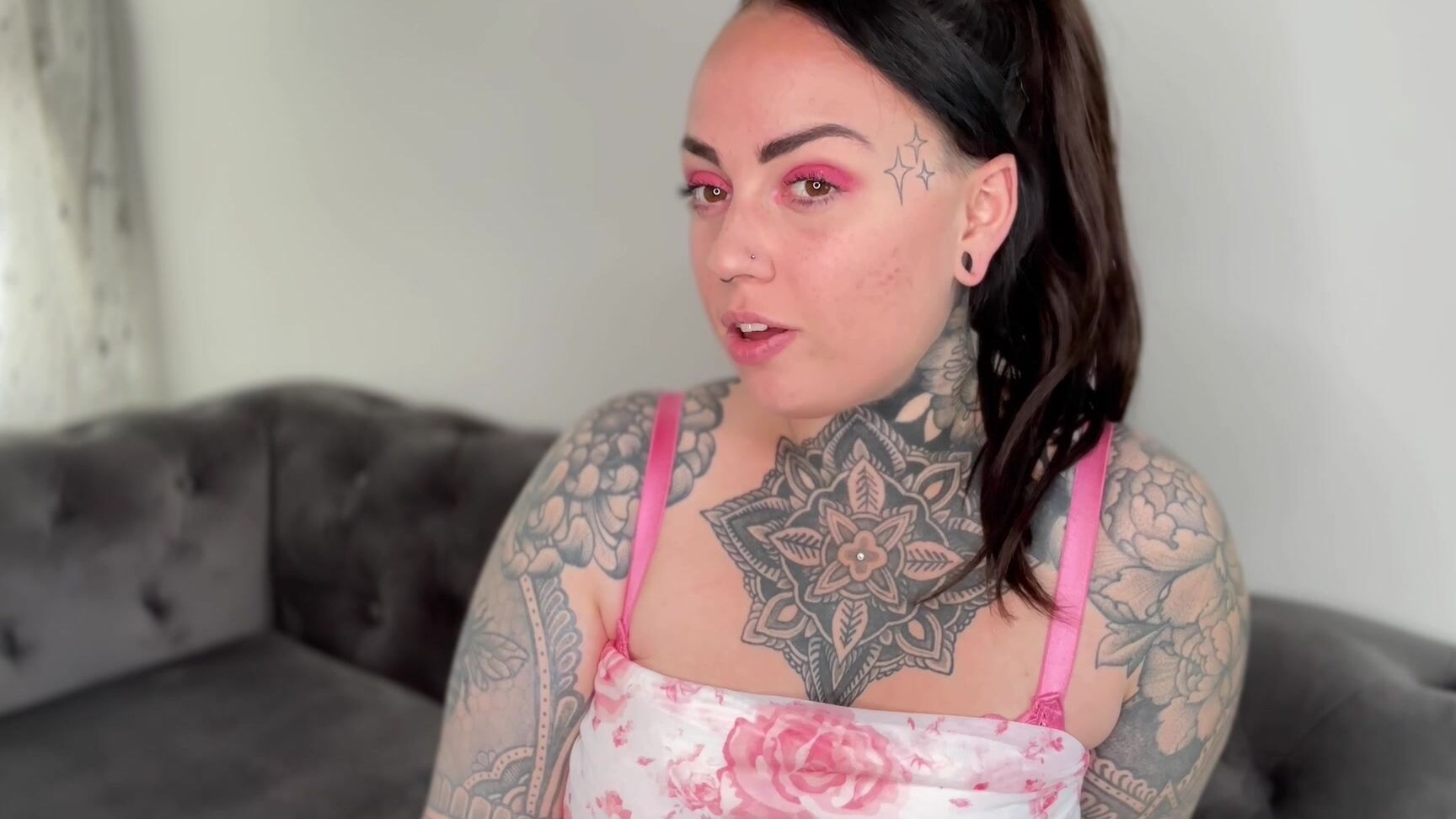 "MissValentina" cuckolding, femdom, femdompov, femdomsex Fucking My Bull manyvids