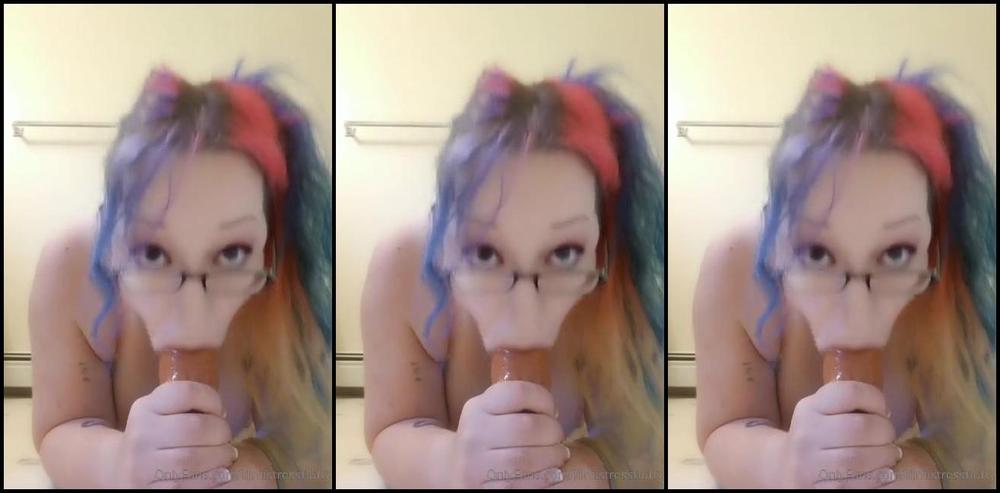 Lilmistressfluffy Nicknamed Lilmistressfluffy 10 15 2019 Onlyfans Video For The Wait