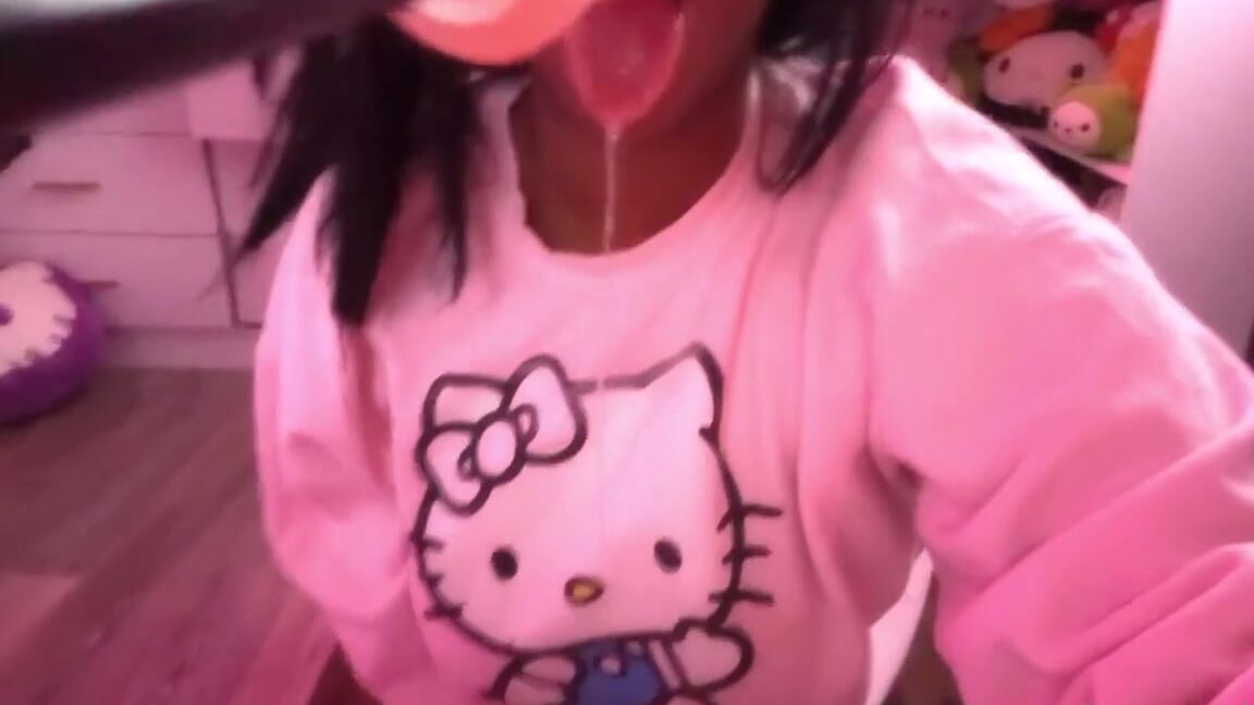 Xdsells Nicknamed Xdsells 08 11 2025 Onlyfans Video Pumped My Throat This Morning