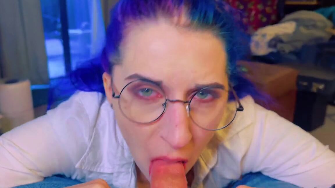 Tea Rex Queen Nicknamed Tearexqueen 07 05 2022 Onlyfans Video A Pov Glimpse Into A Career Womans Morning Routine Before She Goes To The Office