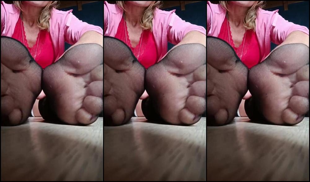 Onlybluefeet Nicknamed Onlybluefeet 02 04 2024 Onlyfans Video Due Video Per Voi N73K