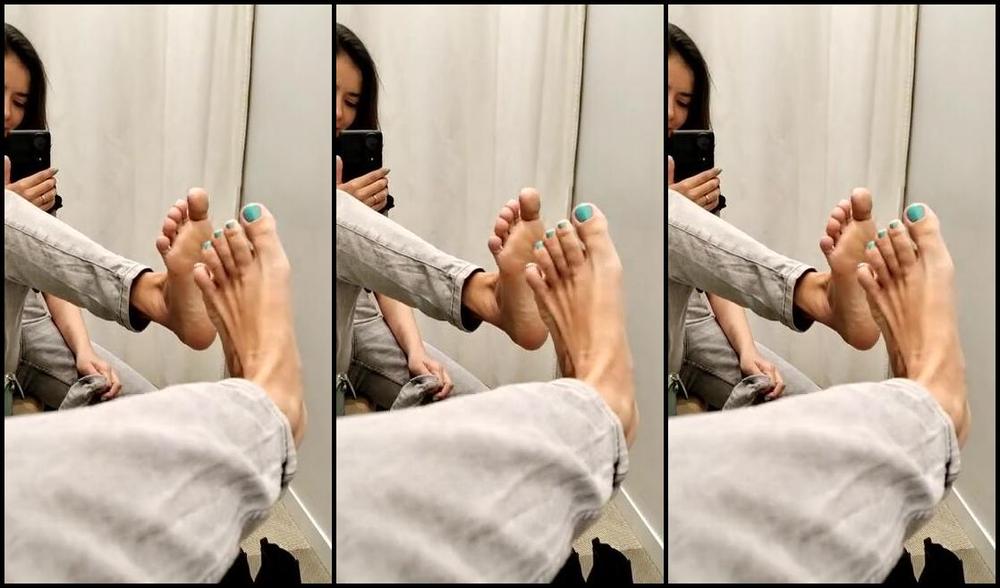 Miss Tess Nicknamed Lightmisstess 01 18 2025 Onlyfans Video Hahaha This Was My First Time Doing This At The Mall