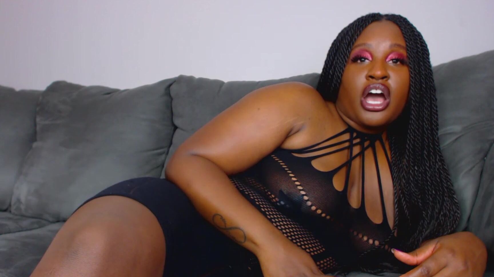 "UnfriendlyBlckHottie" ebony female domination, executrix, extreme domination, humiliation, verbal hardcore humiliation Words Hurt manyvids
