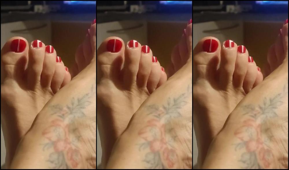 Onlybluefeet Nicknamed Onlybluefeet 10 11 2024 Onlyfans Video Buon Venerd Sera Ragazzi