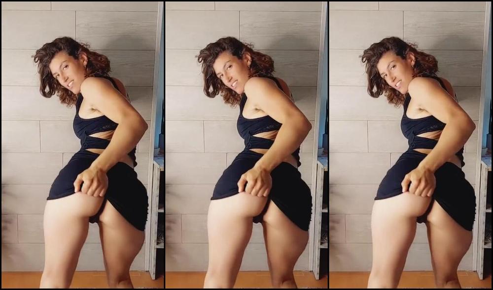 Julia Roca Nicknamed Juliarocax 05 17 2025 Onlyfans Video Quien Quiere Un Regalito As