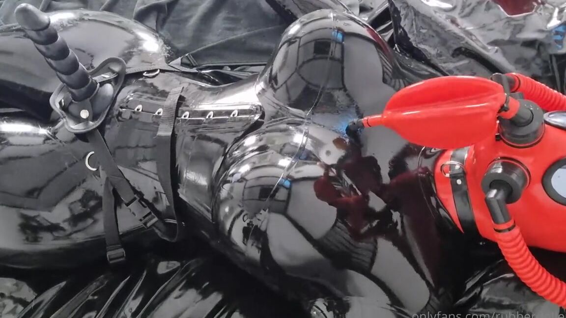 Emma Lee Nicknamed Rubberdollemma 12 05 2023 Onlyfans Video Just A Very Private Info Here To Share I Was Talking About To Another Guy Here