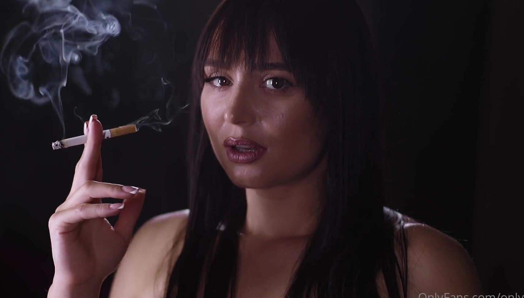 Only Yana Nicknamed Only Yana 07 29 2025 Onlyfans Video Your Sexy Smoker Has Something For You