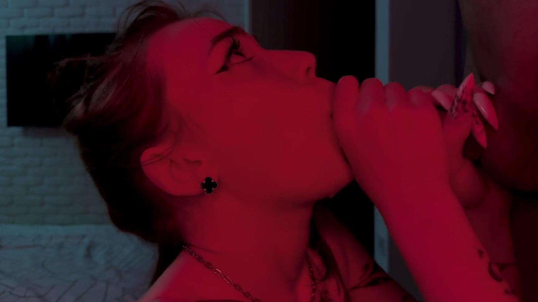 Linavelle Pov Сделала Своему Парню Глубокий Слюнявый Минет Перед Сном