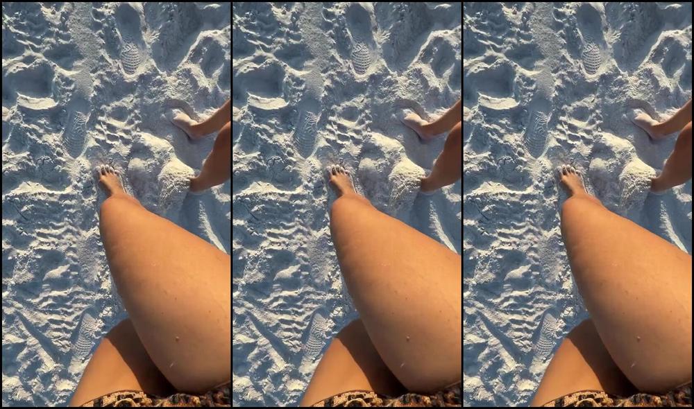 Goddess Lana Nicknamed Itsgoddesslana 05 04 2025 Onlyfans Video Walk With Us To The Beach Hehe