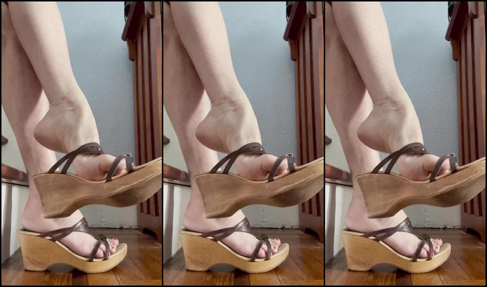 Kittys Pretty Feet Nicknamed Kittys Sweet Feet 04 23 2023 Onlyfans Video I Thought Ai Spoil You A Little Today With A Full 4 Minutes Shoe Play Video