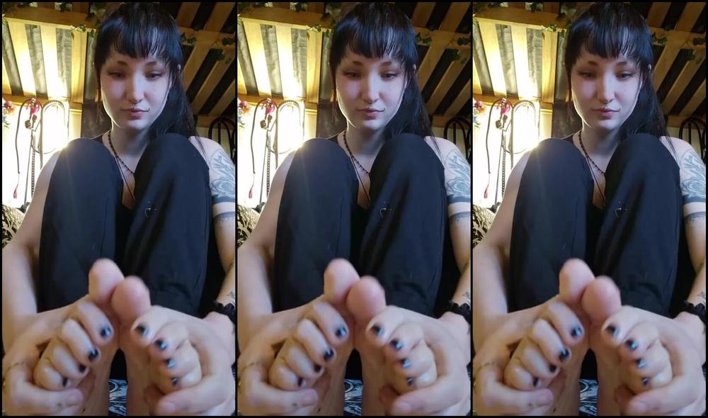 Hannah Von Rose Nicknamed Hannah Von Rose 05 08 2024 Onlyfans Video Put Some Hot Oil On My Feet