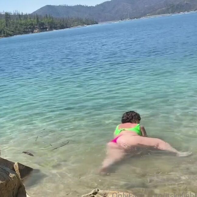 Itskyliebbw Nicknamed Itskyliebbw 06 01 2021 Onlyfans Video Want To Watch Me Fuck Myself At The Lake Dm Me